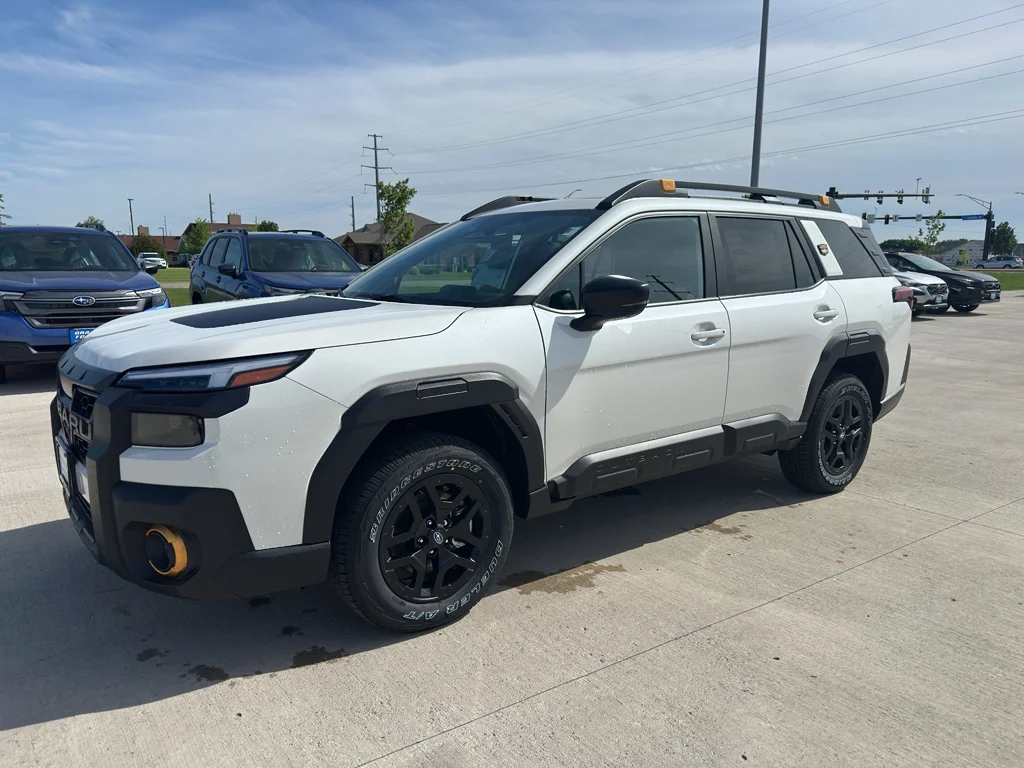 New 2026 CRYSTAL WHITE PEARL Subaru Wilderness image 2