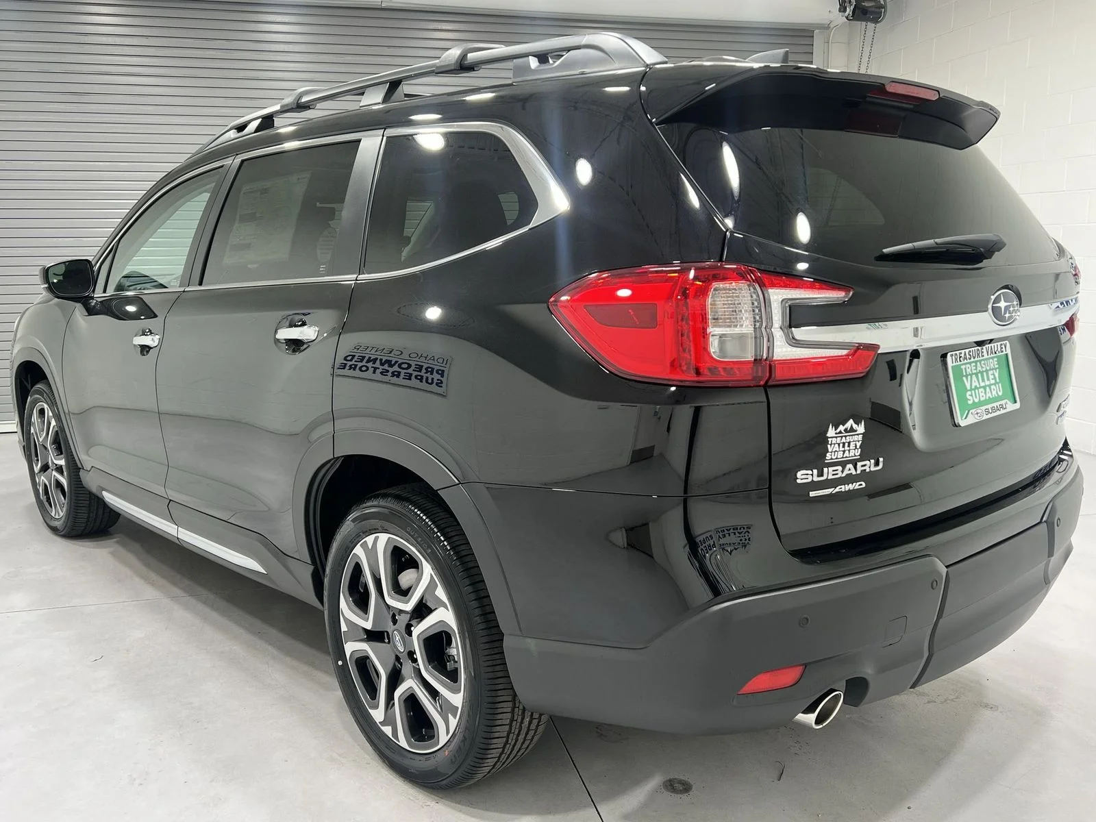 New 2026 CRYSTAL BLACK SILICA Subaru Touring image 6