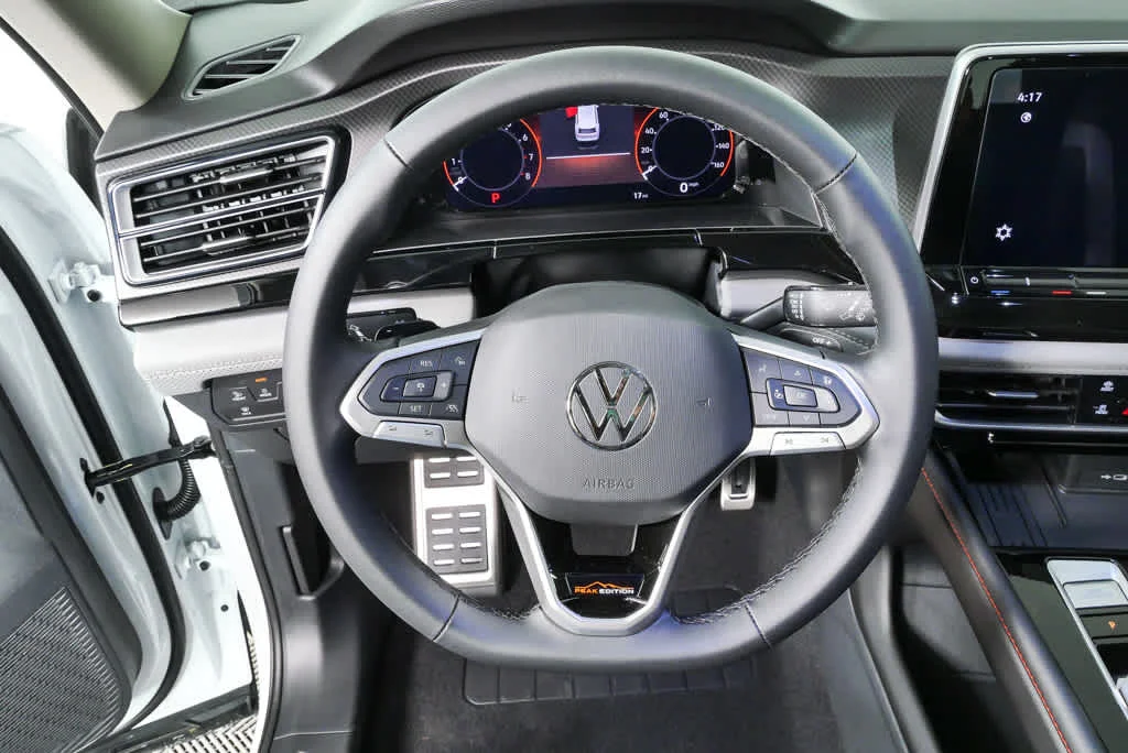 New 2026 Opal White Pearl Volkswagen 2.0T Peak Edition image 8