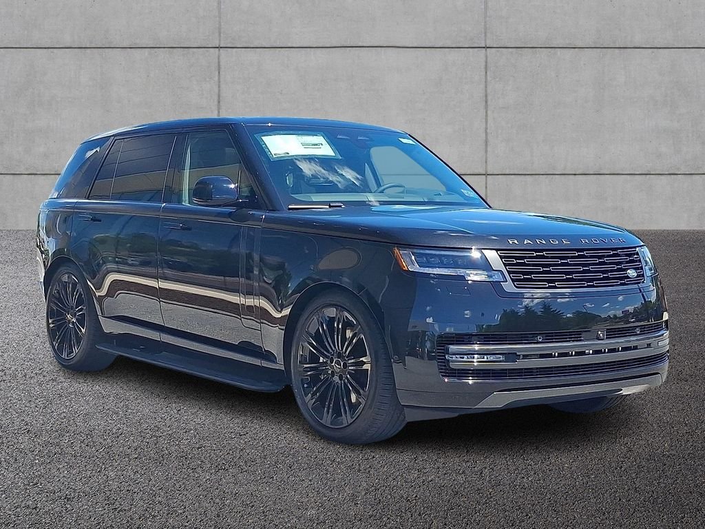New 2026 Santorini Black Land Rover SE image 2