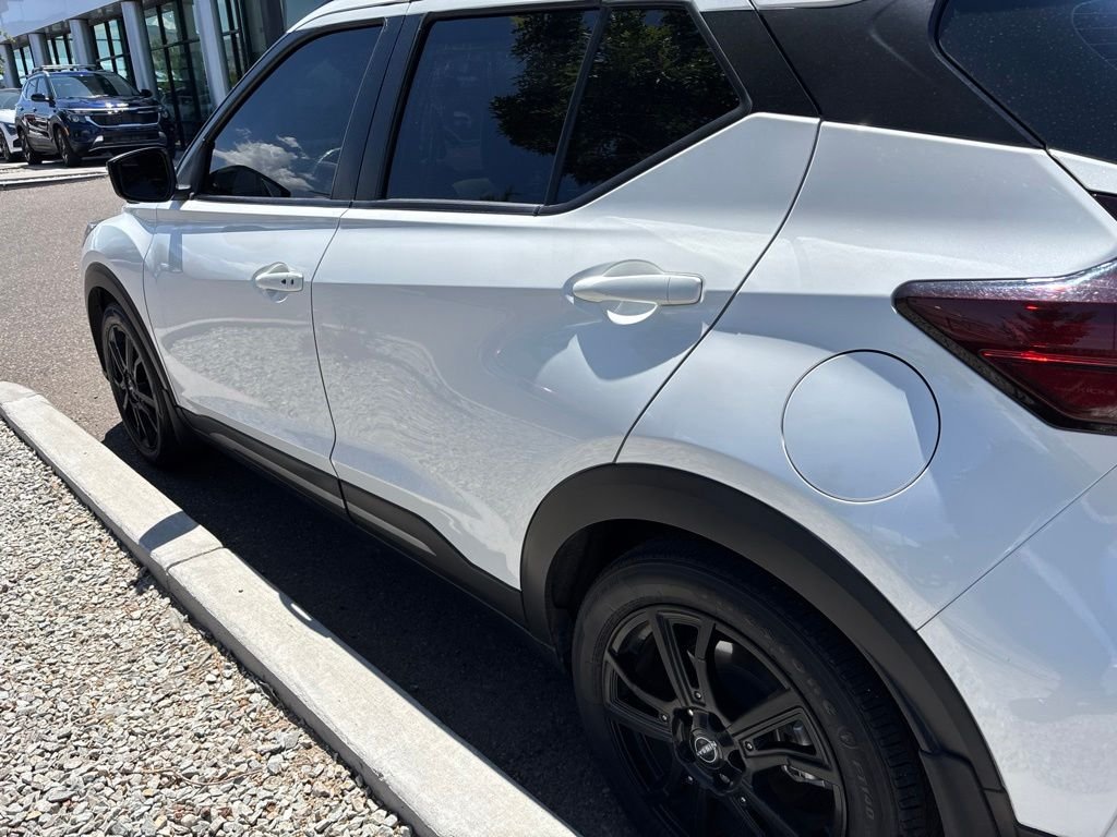 Used 2023 White Nissan SR image 18