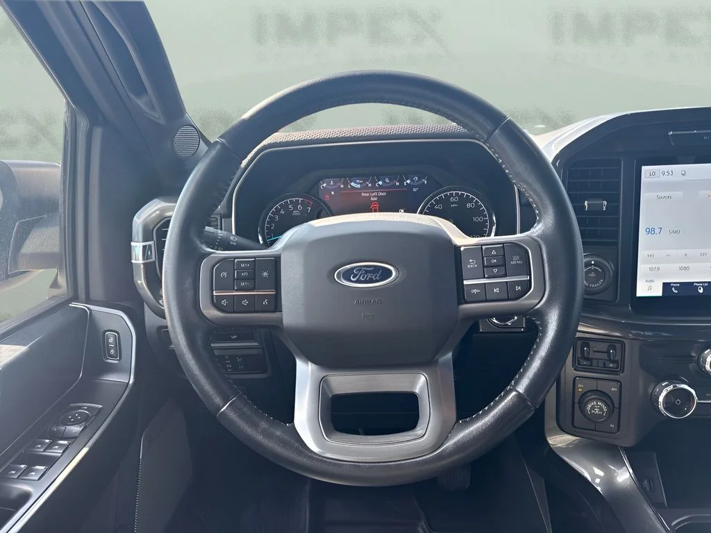 Used 2022 Silver Ford XLT image 9