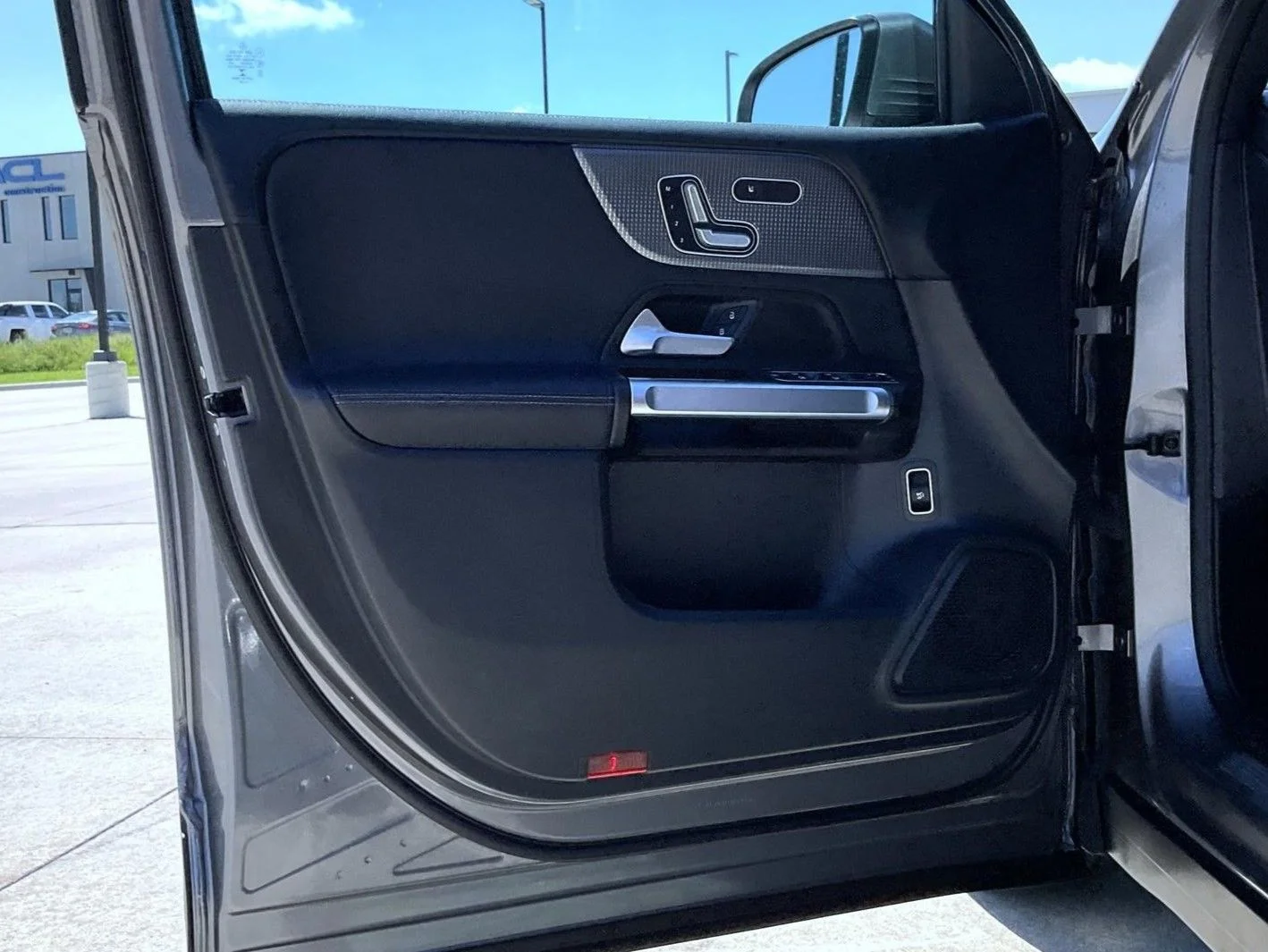 Used 2021 Gray Mercedes-Benz GLB 250 image 9