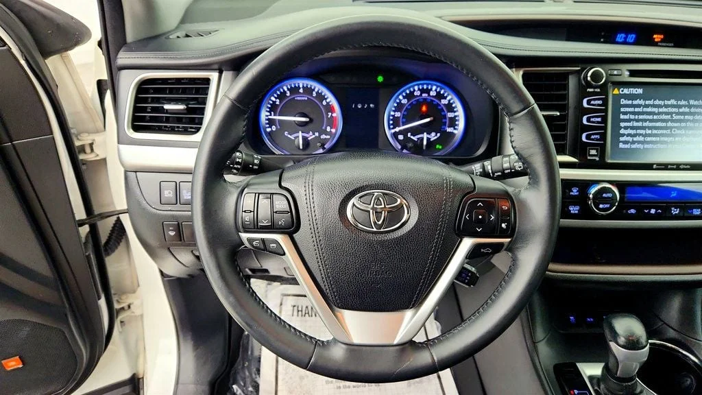 Used 2016 Blizzard Pearl Toyota AWD 4dr V6 Limited w/ Driver Tech & Rear Entertainment image 14