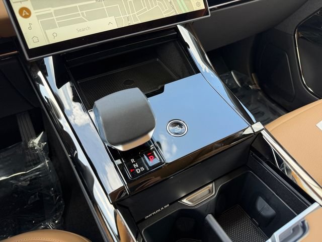 New 2026 Carpathian Grey Land Rover SE image 24