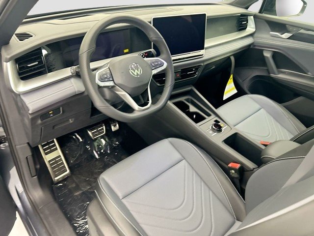 New 2026 Platinum Gray Metallic Volkswagen 2.0T SE R-Line Black image 9