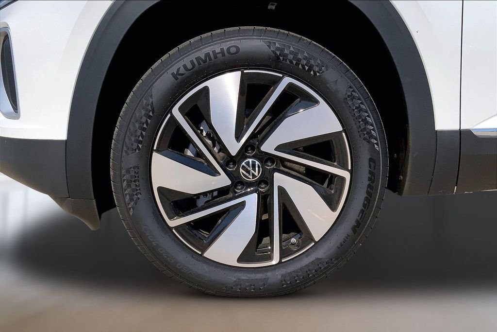 New 2026 Opal White Pearl Volkswagen 2.0T SEL image 13