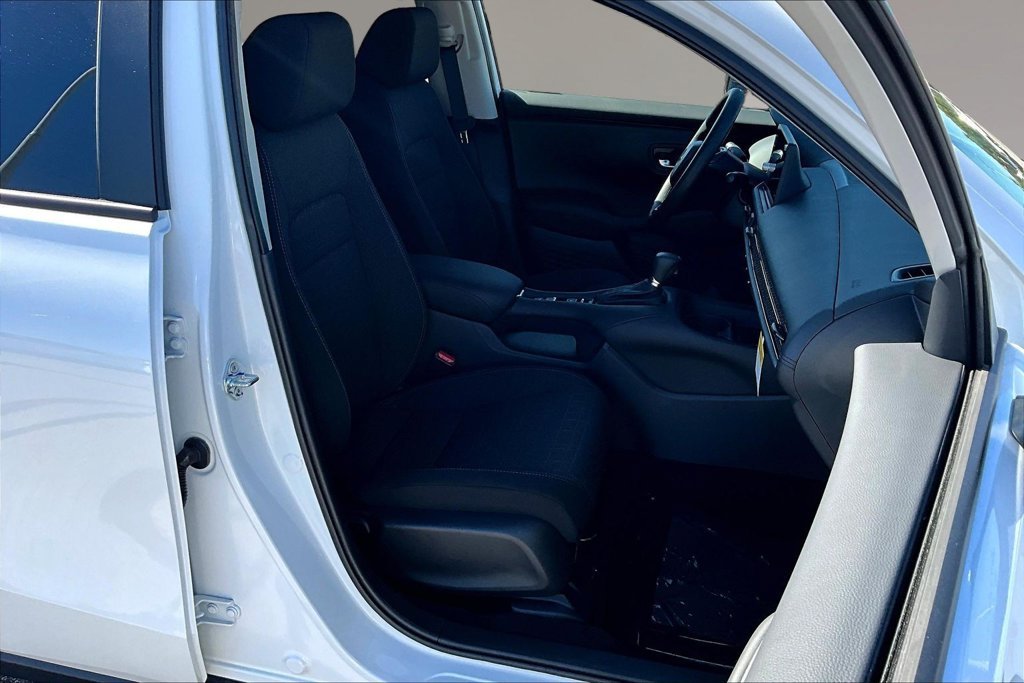 New 2027 Platinum White Pearl Honda LX image 12