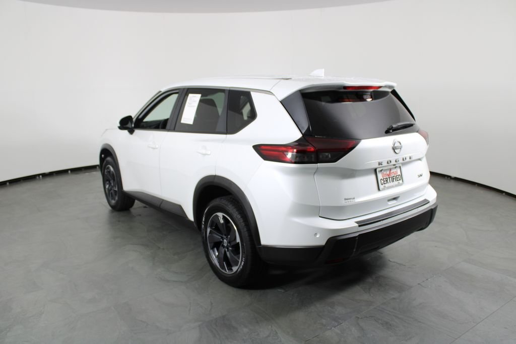 Used 2024 White Nissan SV image 3