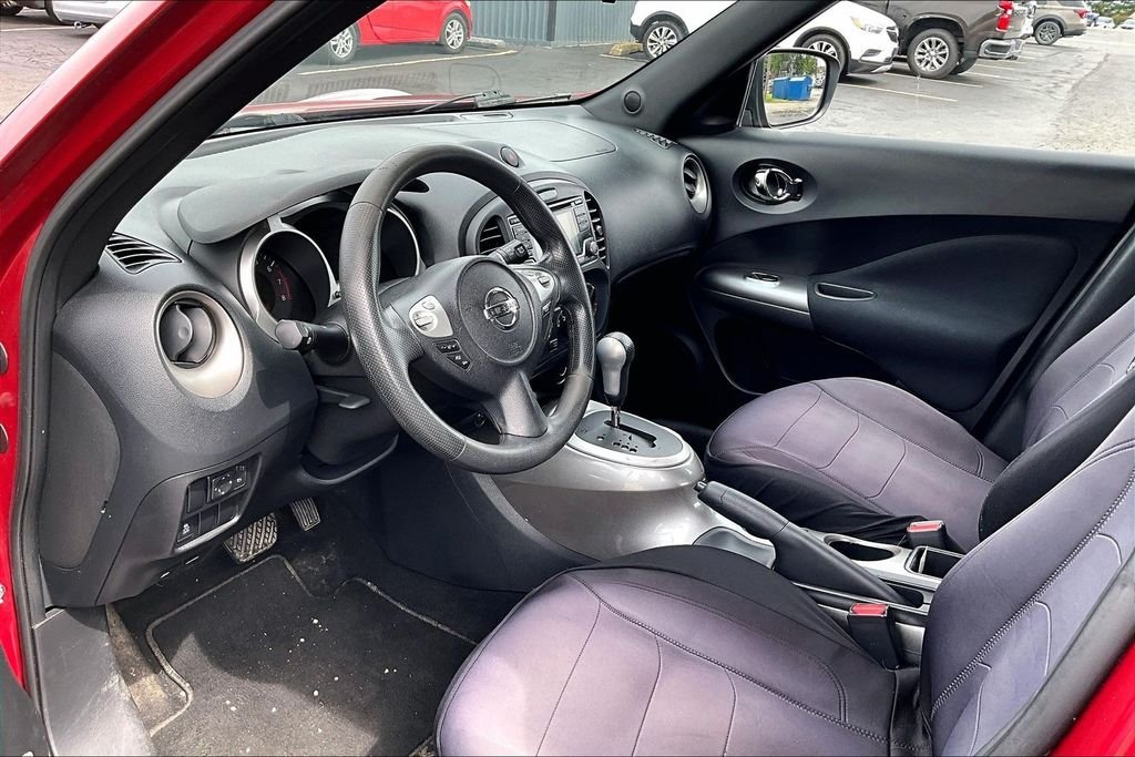 Used 2016 Cayenne Red Nissan S image 10