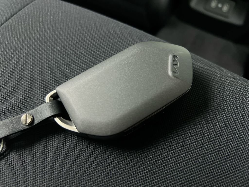 New 2026 Snow White Pearl Kia LXS FWD image 35