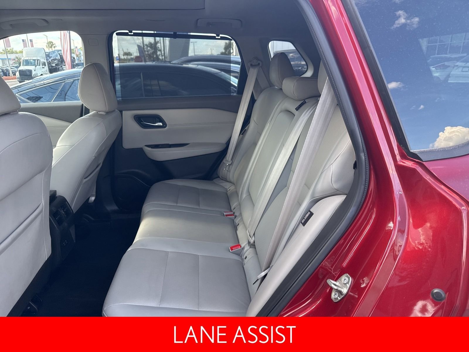 Used 2022 Scarlet Nissan SV image 9