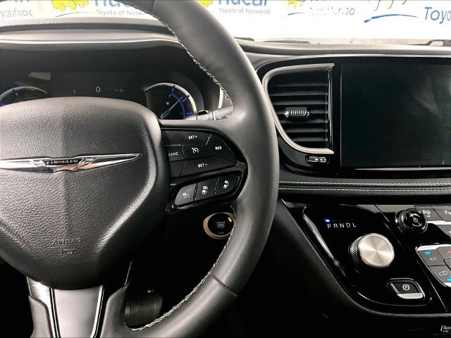 Used 2024 White Chrysler Select S Appearance image 23