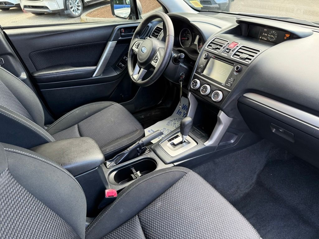 Used 2018 Black Subaru 2.5i image 27