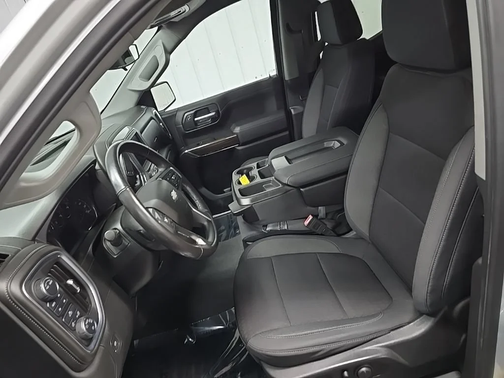 Used 2020 SILVER ICE METALLIC Chevrolet LT image 31