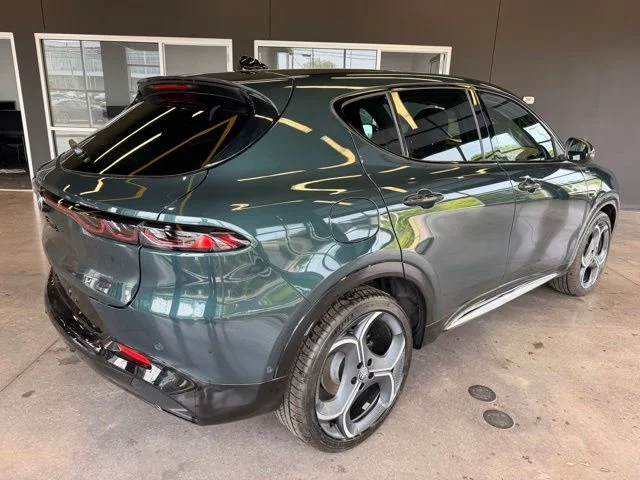 New 2026 Verde Monza (Green) Exterior Paint Alfa Romeo Sport Speciale image 7