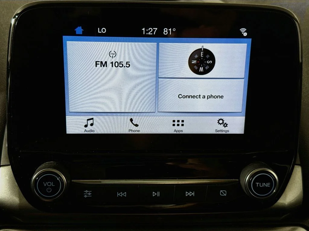 Used 2018 Blue Ford SE image 14