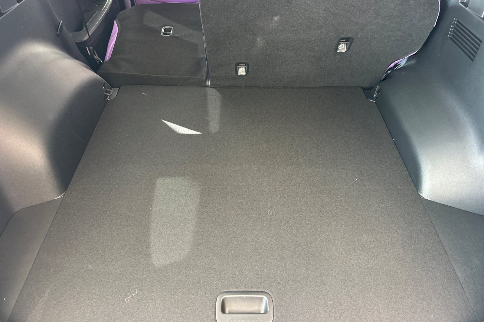 New 2026 Snow White Pearl Kia LX image 11