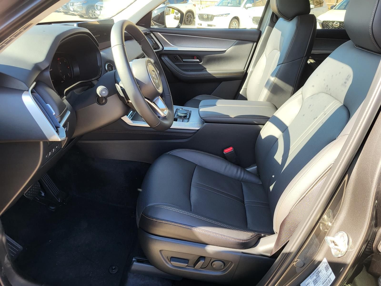 2026 Mazda CX-90 Premium Package - Photo 18