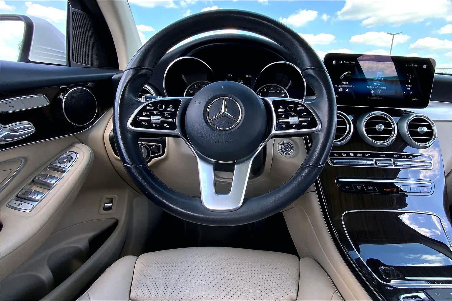 Used 2022 Polar White Mercedes-Benz GLC 300 image 6
