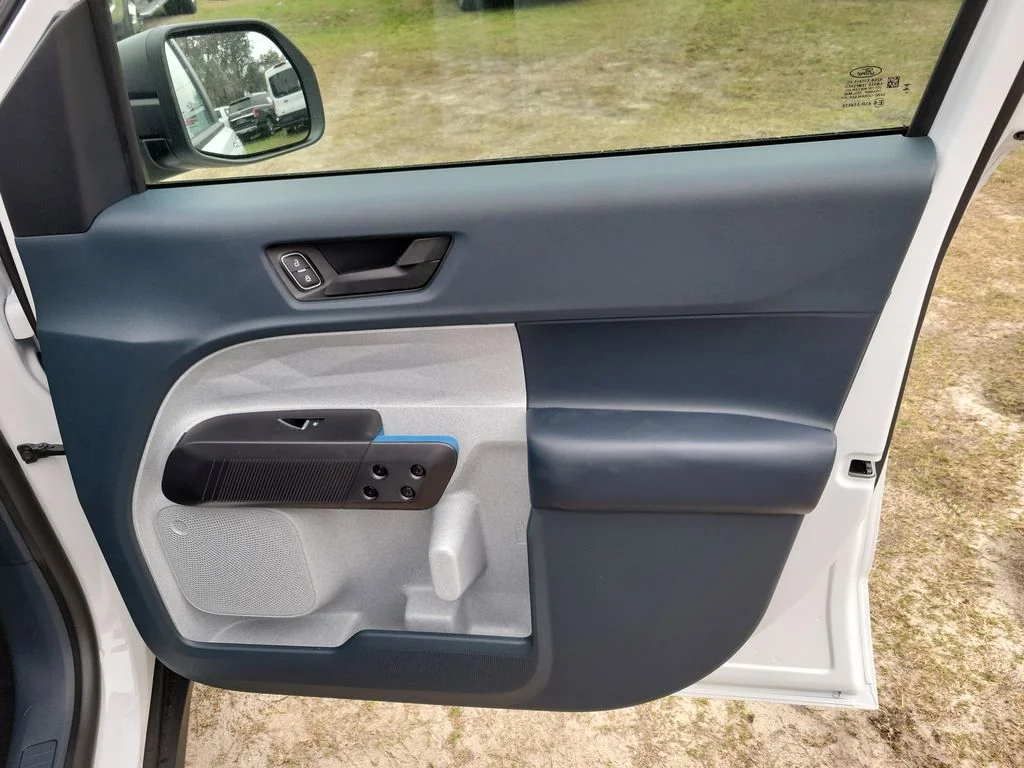 New 2026 Oxford White Ford XLT image 32