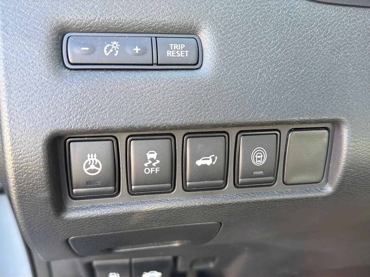 Used 2024 Boulder Gray Pearl Nissan Platinum image 20