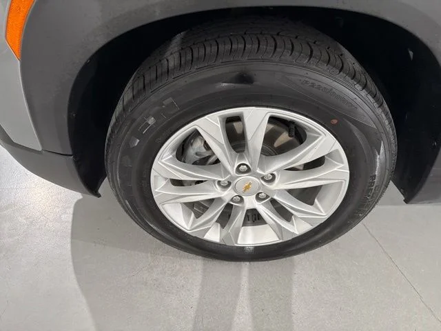 Used 2023 Gray Chevrolet LS image 5