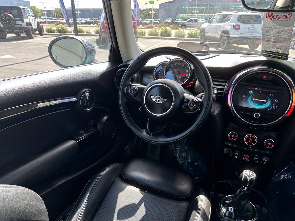 Used 2016 Blue MINI Base image 12