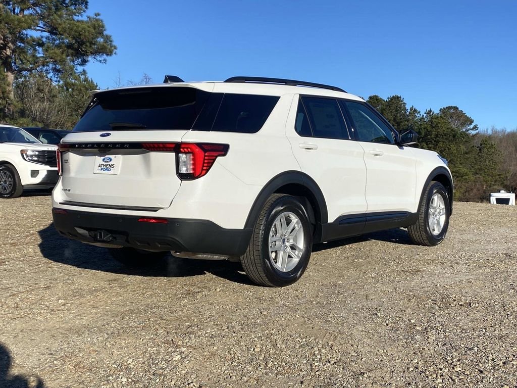 New 2026 Star White Metallic Tri-Coat Ford Active image 3