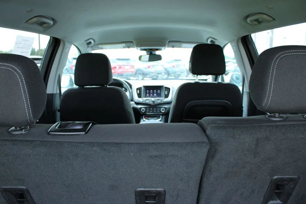 Used 2024 Summit White GMC SLE image 11
