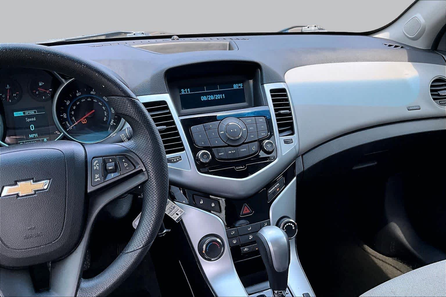 Used 2013 Summit White Chevrolet LS image 7