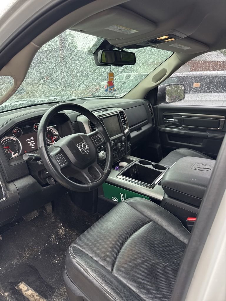 Used 2015 White Ram Sport image 2