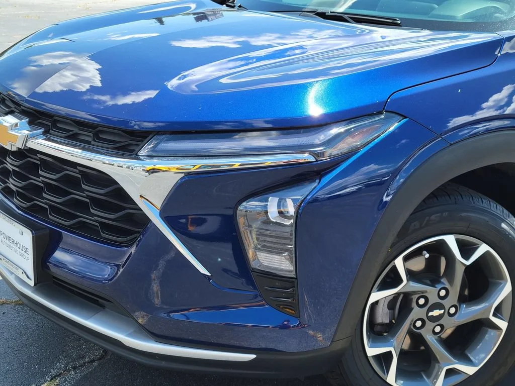 Used 2024 Blue Glow Metallic Chevrolet LT image 9