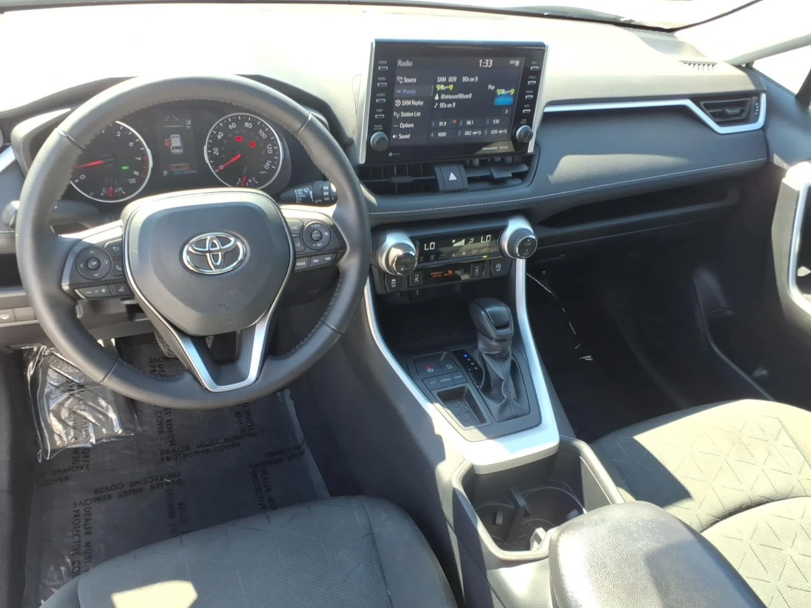 Used 2022  Toyota XLE image 20