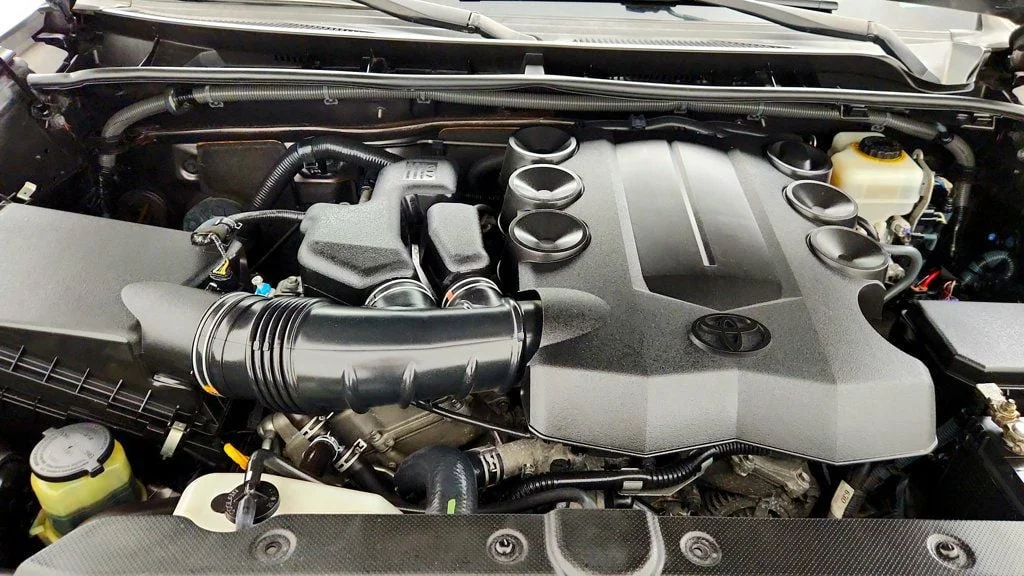 Used 2013 Magnetic Gray Metallic Toyota 4WD 4dr V6 SR5 image 29