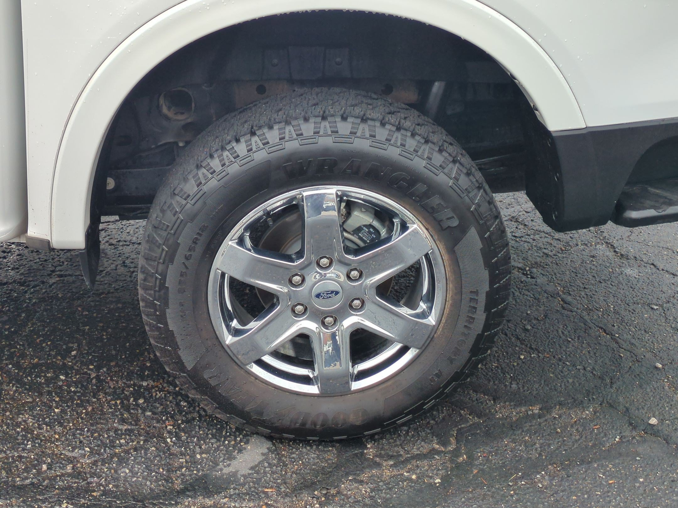 Used 2025 White Ford XLT image 12