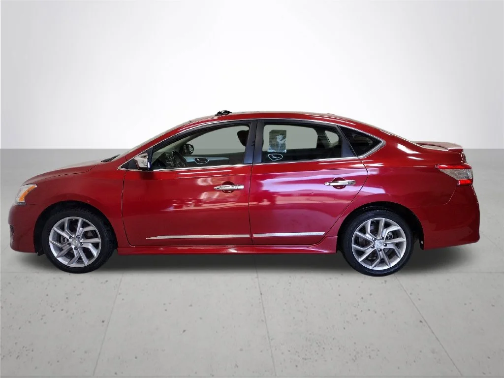 Used 2014 Red Nissan SR image 10