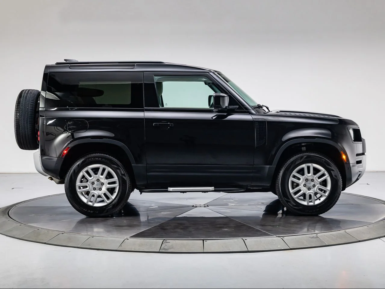 Used 2023 Santorini Black Metallic Land Rover 90 S image 6