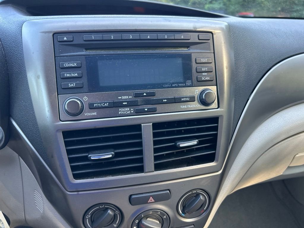 Used 2008 White Subaru 2.5i image 16