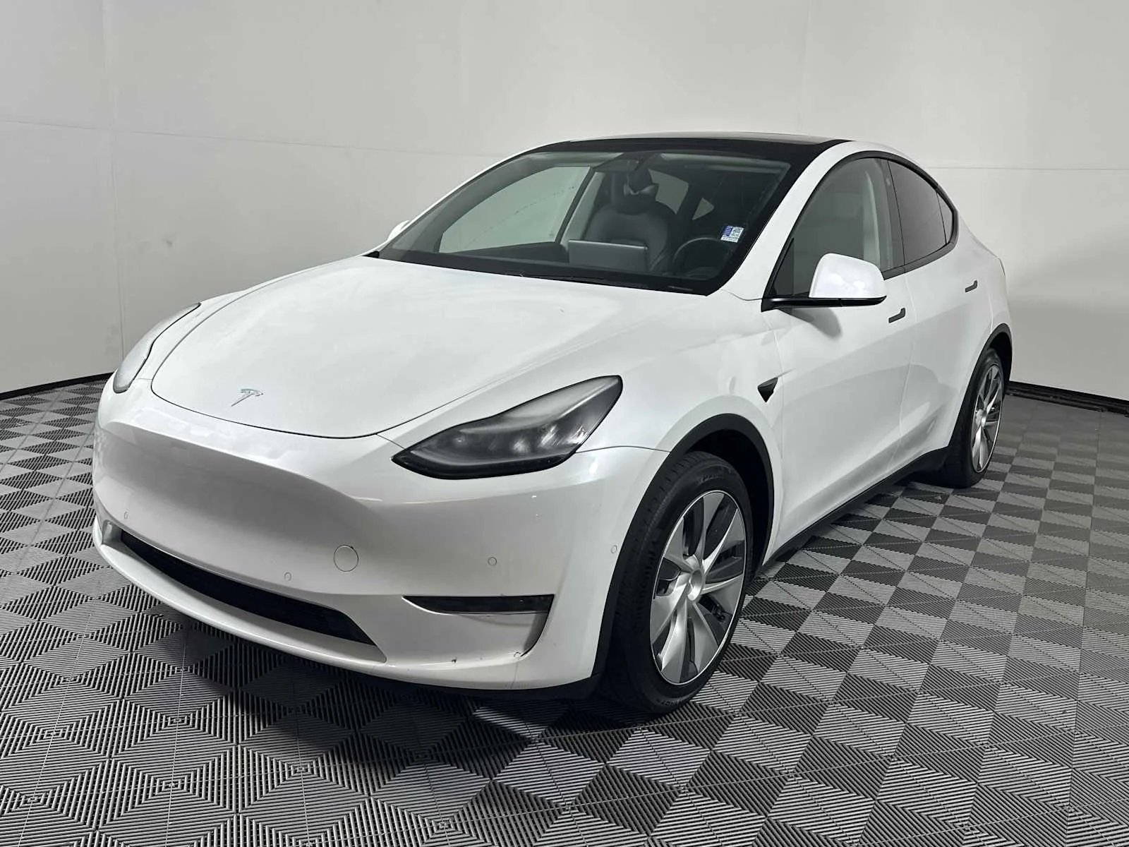 Used 2021 Pearl White Multi Tesla Long Range image 3