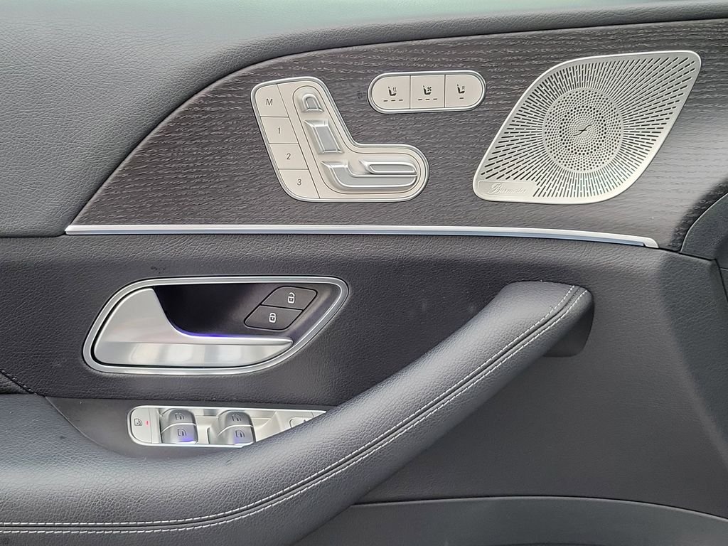 Certified Used 2025 Silver Mercedes-Benz GLS 580 image 24
