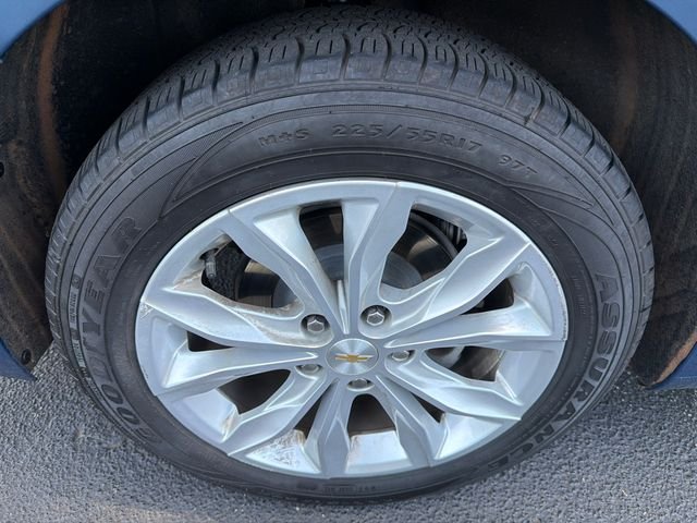 Used 2024 Blue Chevrolet LT image 17