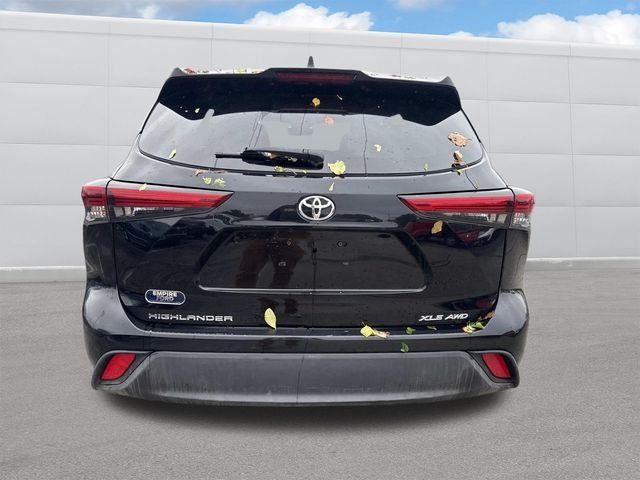 2021 Toyota Highlander XLE photo 4