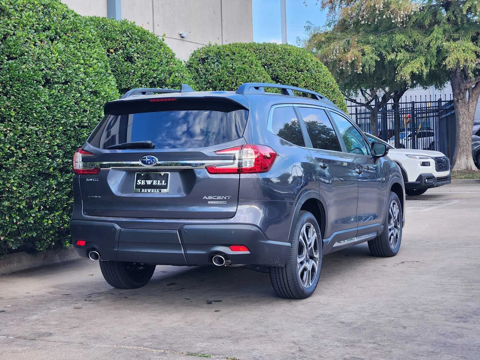 New 2027 MAGNETITE GRAY METALLIC Subaru Limited 7-Passenger image 3
