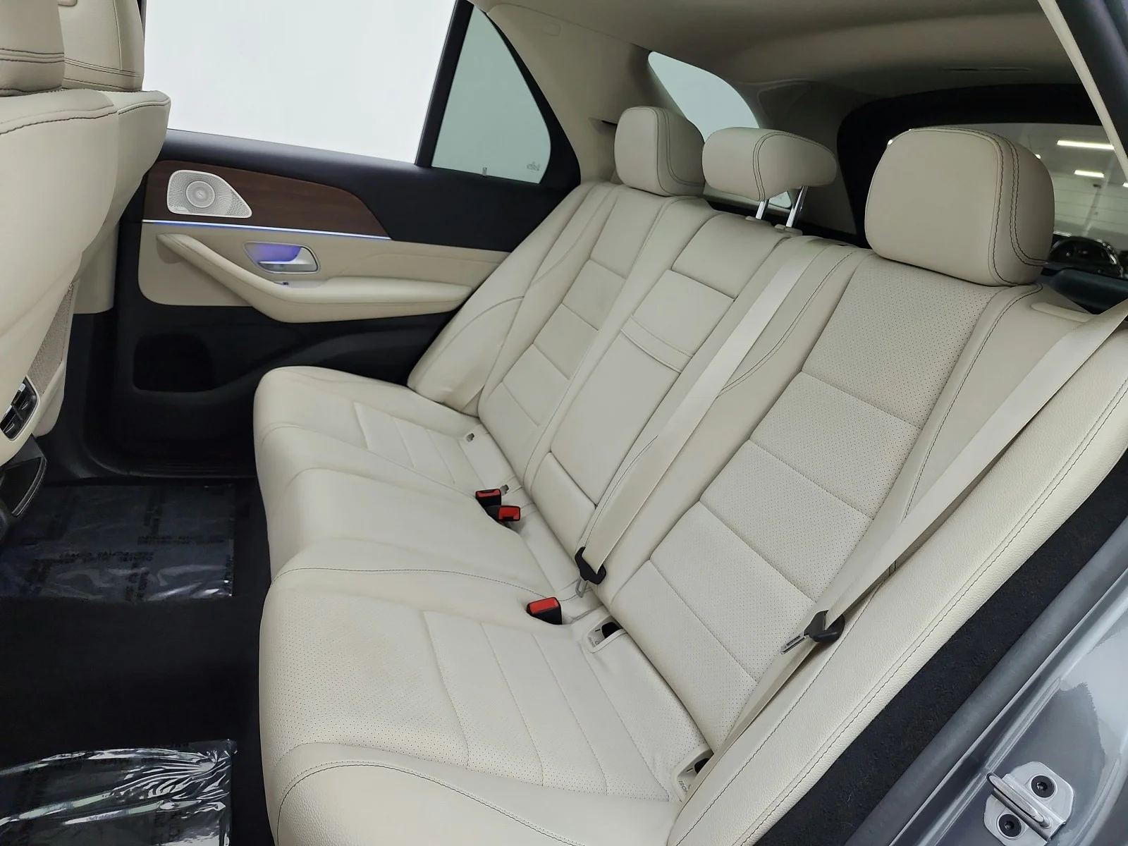 Certified Used 2024 Selenite Grey Metallic Mercedes-Benz GLE 350 4MATIC® SUV image 16