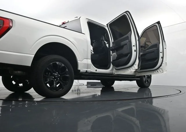 Used 2022 White Ford Platinum image 41