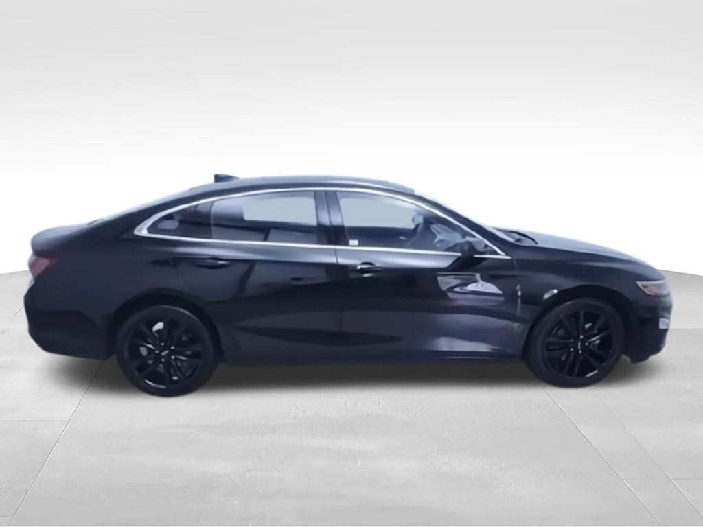 Used 2023  Chevrolet LT image 11