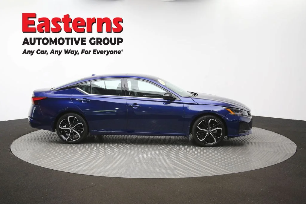 Used 2024 Blue Nissan 2.5 SR image 47