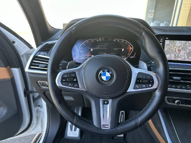 Used 2022 White BMW xDrive40i image 15