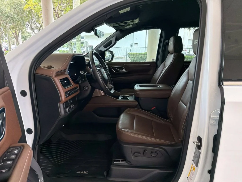 Used 2022 White Chevrolet High Country image 6
